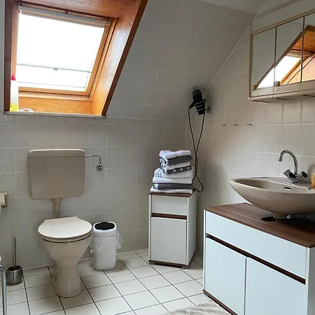 Kreutzmann Fuer Einen Erholsamen Urlaub In Ruhiger, Zentraler Lage Апартаменты Хайлигенхафен